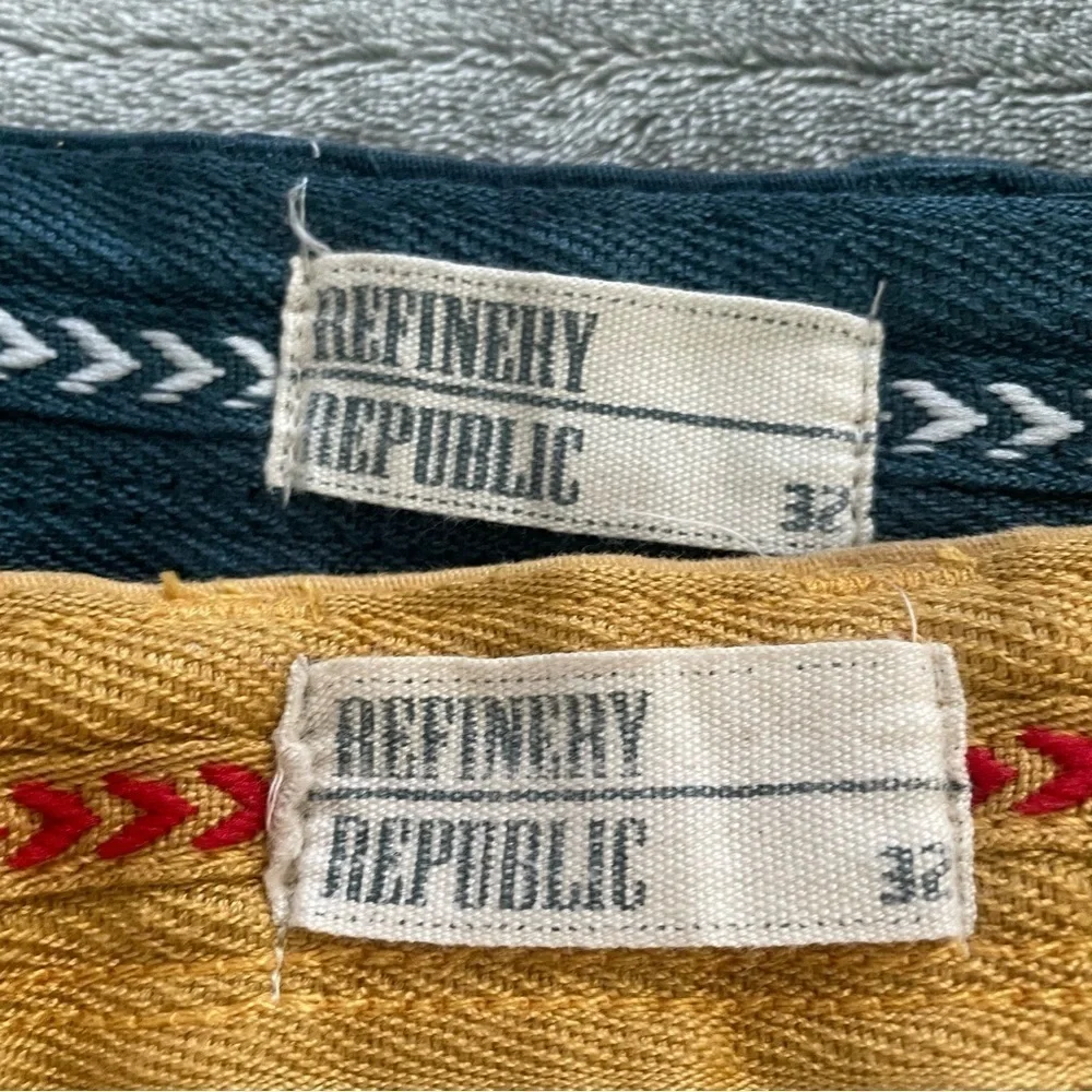 Refinery Republic Men's Belted Chino Shorts Set of 2 Yellow Navy Size 32